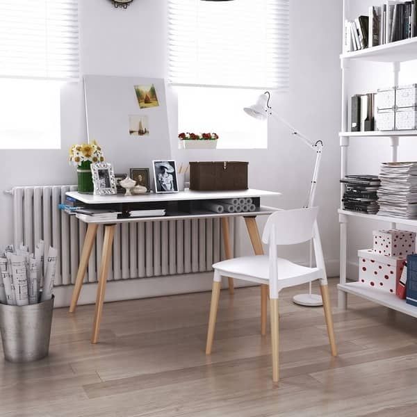 Luna Plastic Chairs - Life Style