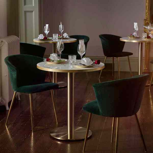 Cava Round Champagne Gold Base - Lifestyle